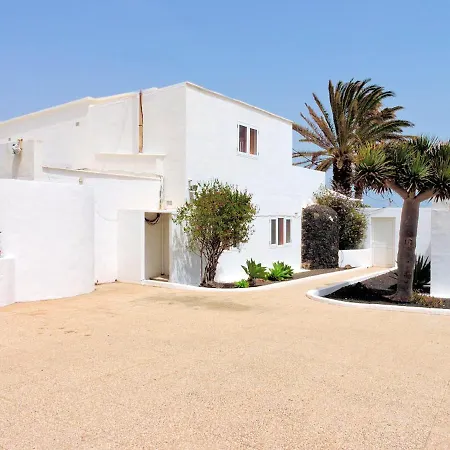 With 8 Bedrooms In With Wonderful Sea View Private Pool Enclosed Garden 4 Km From The Beach 티아즈